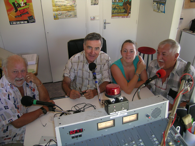 en compagnie  de Jean MACHET directeur de la station  ,Victoria animatrice,et Michel LAUNAY;