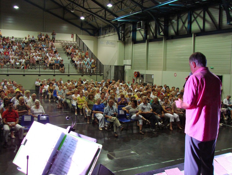 une partie du public dans cette salle magique de la moutéte.