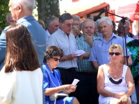 michel-etcheverry-en-chorale-procession-fete-dieu