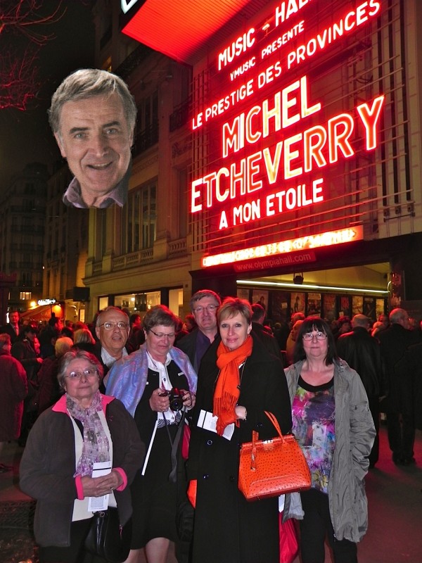 souvenir inoubliable devant l'affiche de cette façade mythique.....